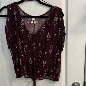 Mudd Burgundy Cold Shoulder Tie Front Patterned Blouse